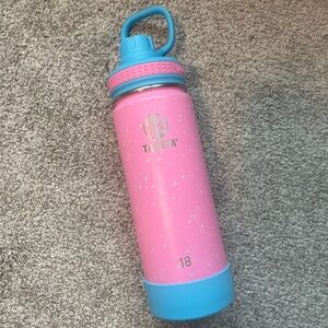 Takeya 18 oz water bottle